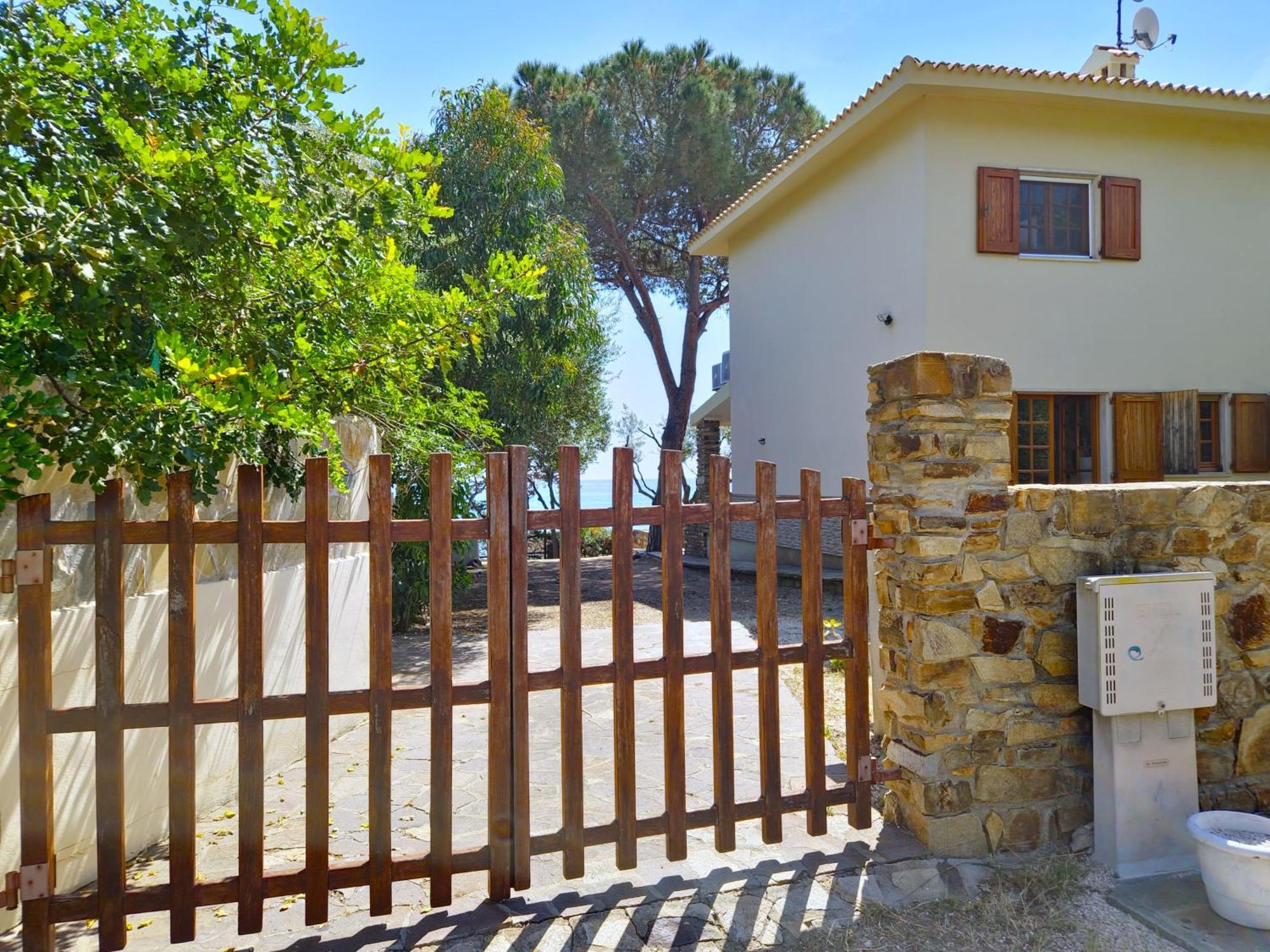 Villa Papiyon - Accesso Privato Alla Spiaggia Cala Liberotto Exterior foto