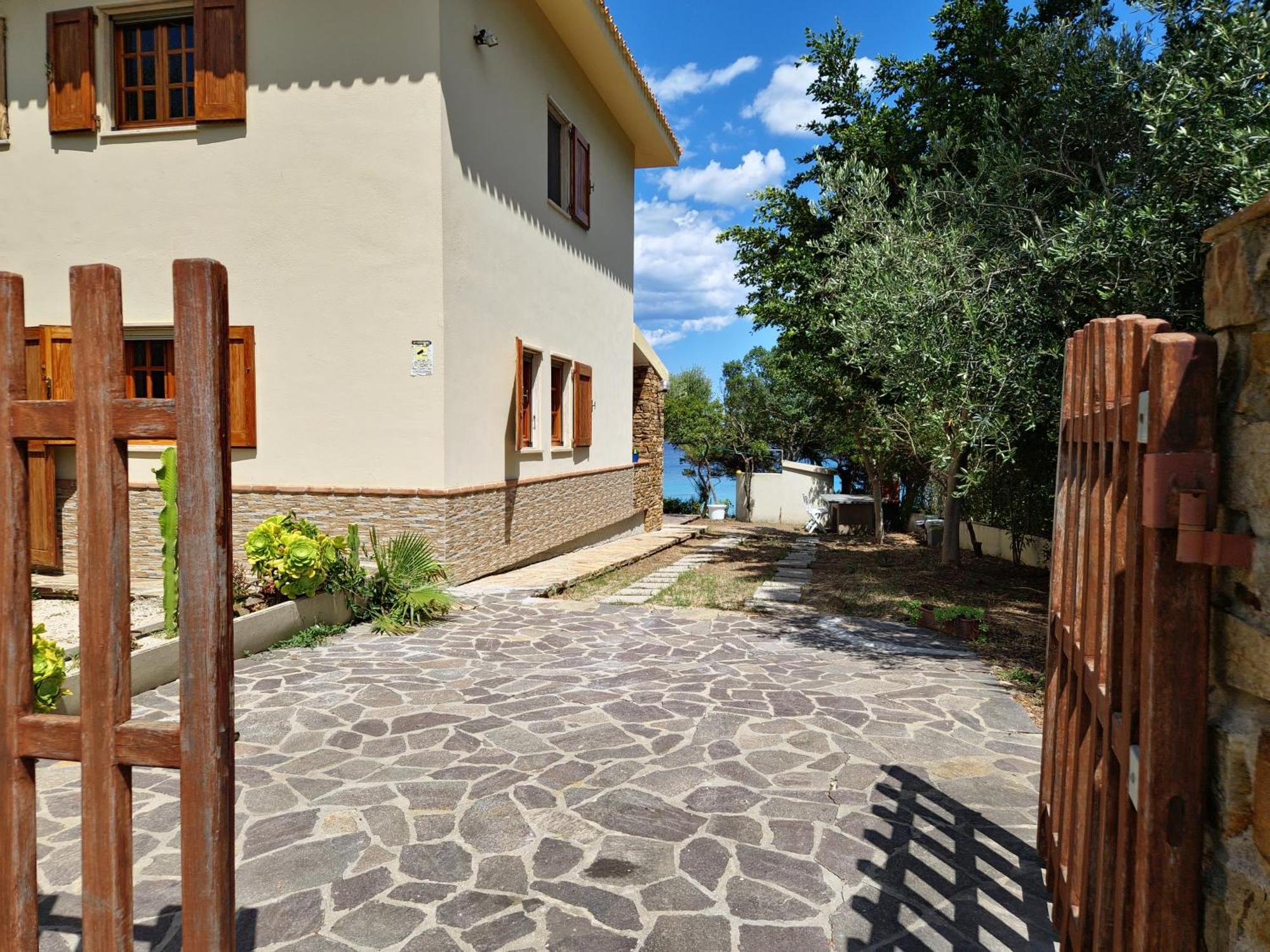 Villa Papiyon - Accesso Privato Alla Spiaggia Cala Liberotto Exterior foto